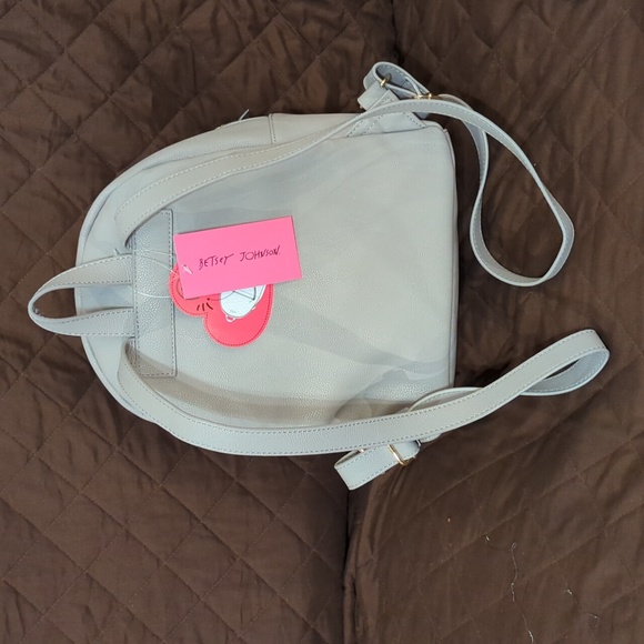 NWT Grey Betsey Johnson Heart Backpack With Removable Chain Pouch - Picture 5 of 8